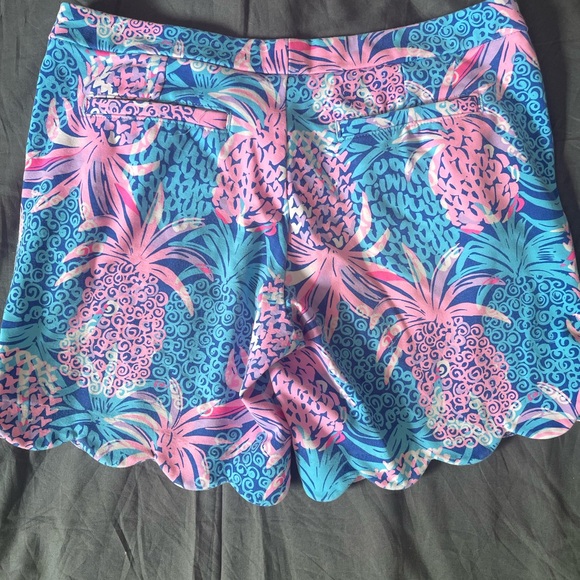 Lilly Pulitzer Blue and Pink Patterned Shorts - Picture 5 of 6